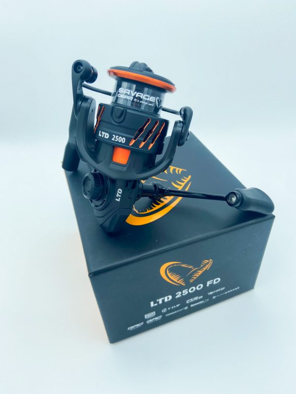 Savage Gear Orange LTD 2500 FD