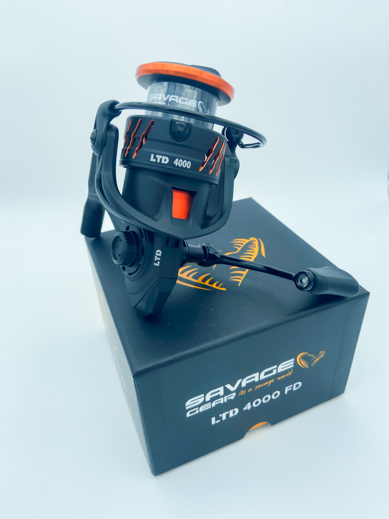 Savage Gear Orange LTD 4000 FD